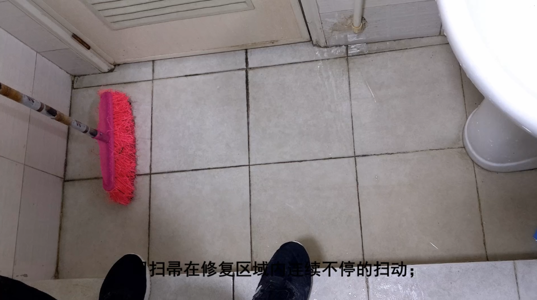 卫生间免砸砖补漏