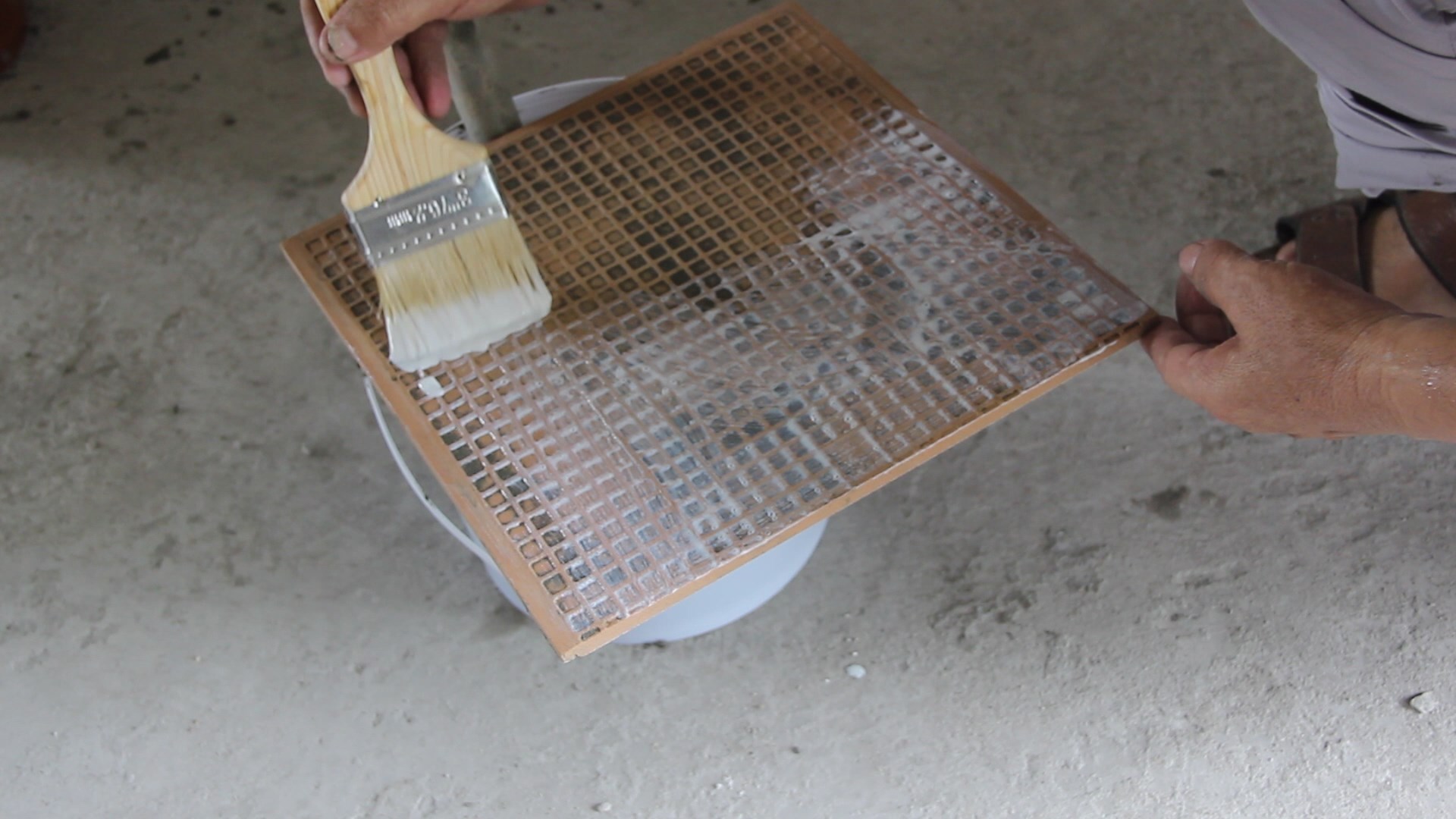 瓷砖-背胶1.jpg 瓷砖-背胶1.jpg