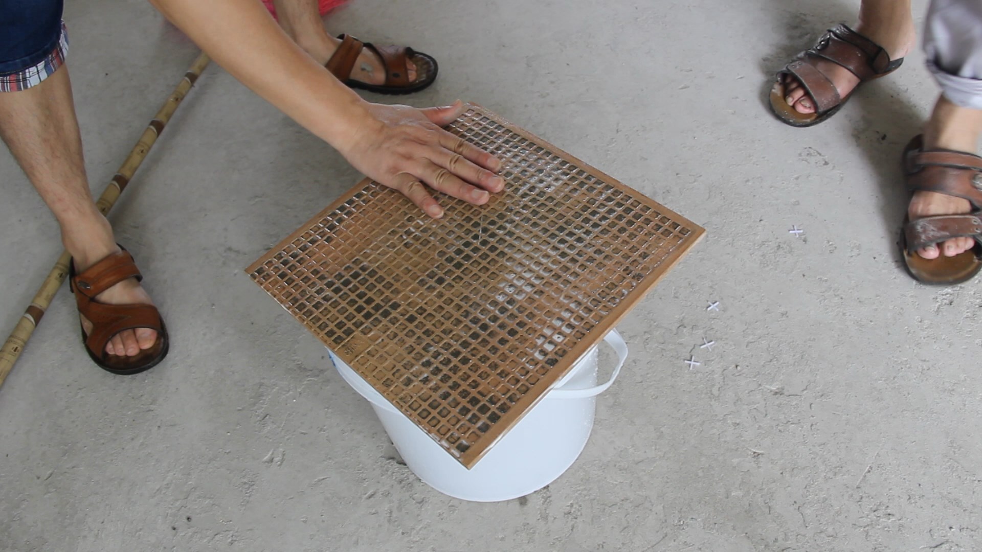 瓷砖-背胶3.jpg 瓷砖-背胶3.jpg